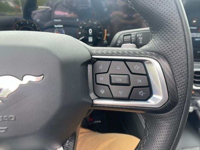 2025 Ford Mustang GT Premium Convertible - Photo 17