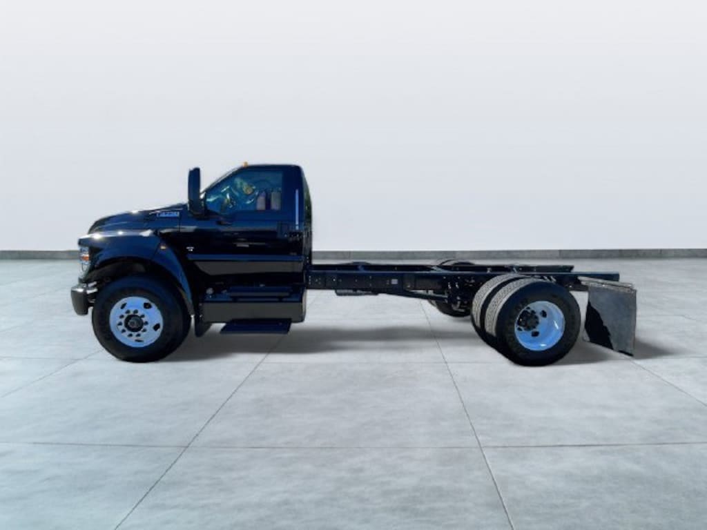 Used 2027 Ford F-750SD Base Truck