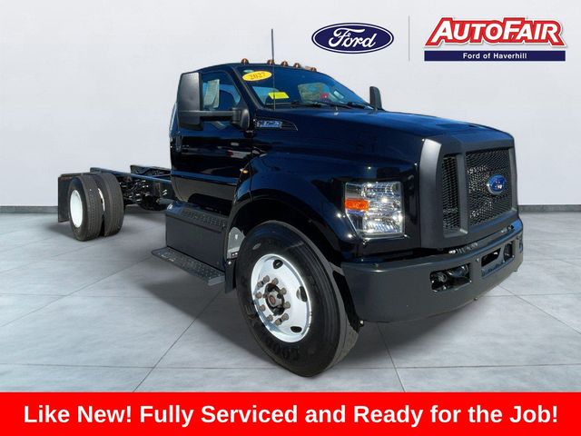  Ford F-750SD