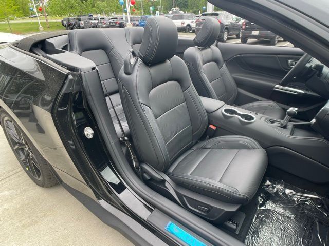 2025 Ford Mustang GT Premium Convertible - Photo 28