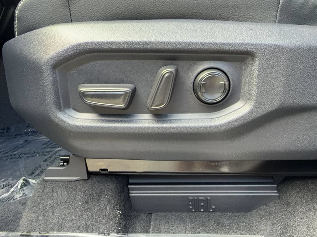 2026 Toyota Tundra Limited - Photo 22