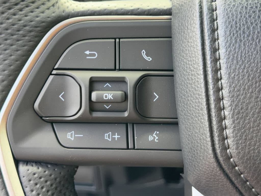 2026 Toyota Tundra Limited - Photo 12