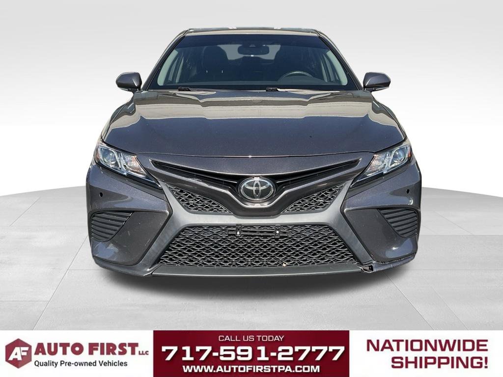 Used 2018 Toyota Camry SE Sedan