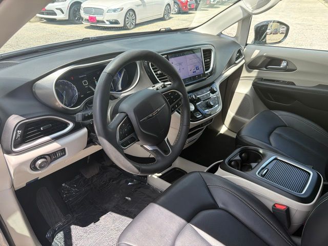 2024 Chrysler Pacifica Touring L - Photo 23