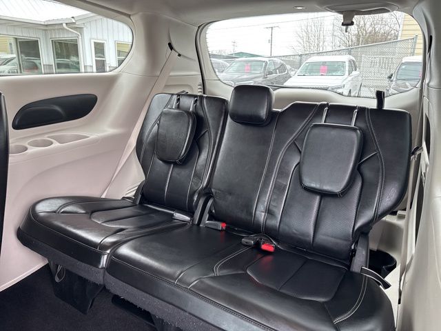 2024 Chrysler Pacifica Touring L - Photo 16