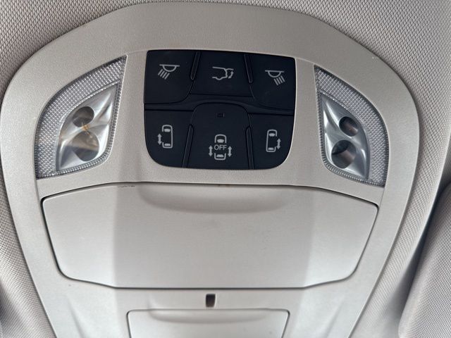 2024 Chrysler Pacifica Touring L - Photo 14
