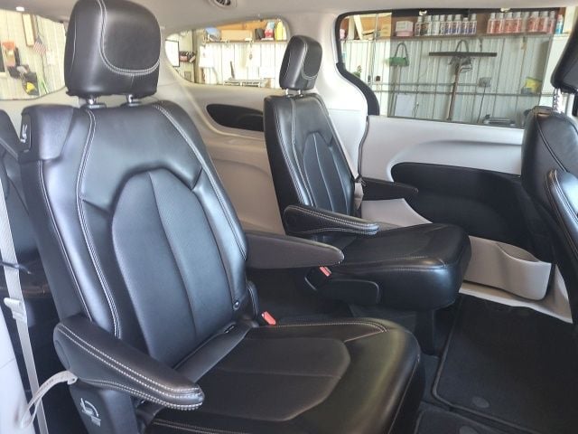 2024 Chrysler Pacifica Touring L - Photo 26