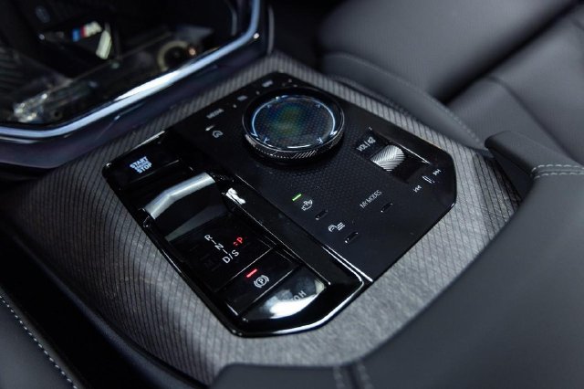 2026 BMW X3 30 - Photo 21