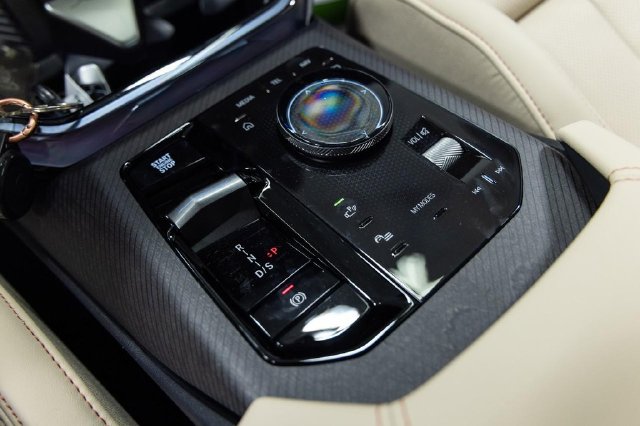 2026 BMW X3 30 - Photo 19