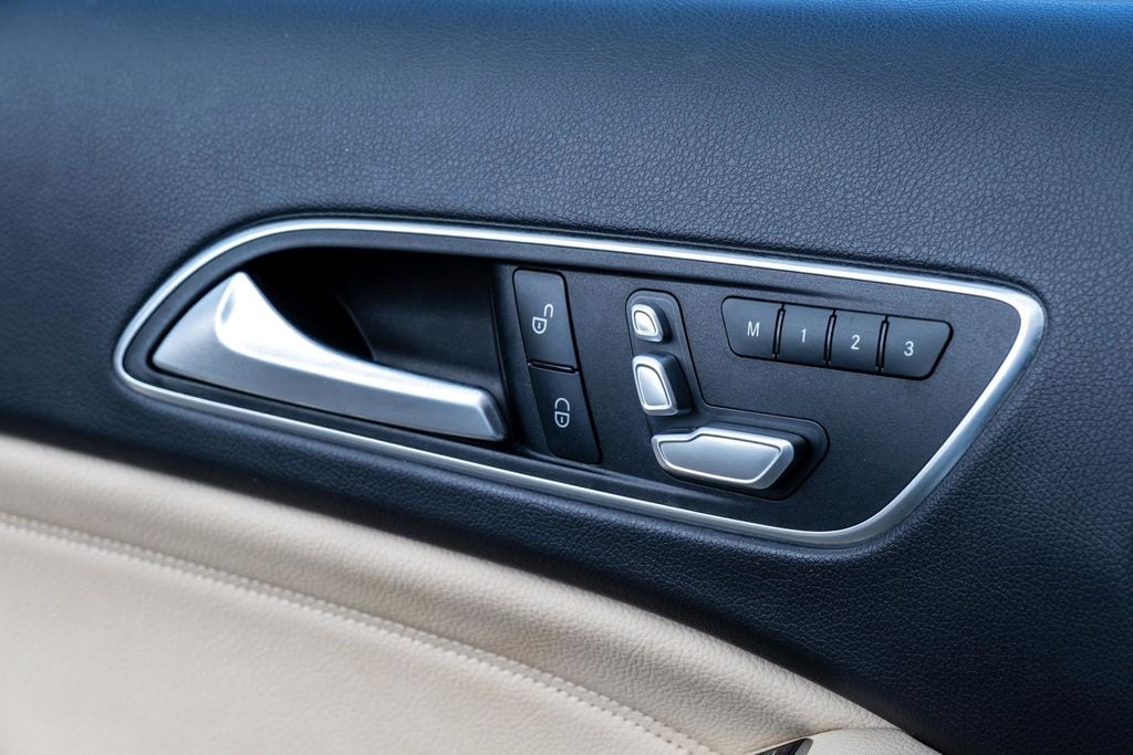 2019 Mercedes-Benz GLA-Class GLA250 - Photo 17