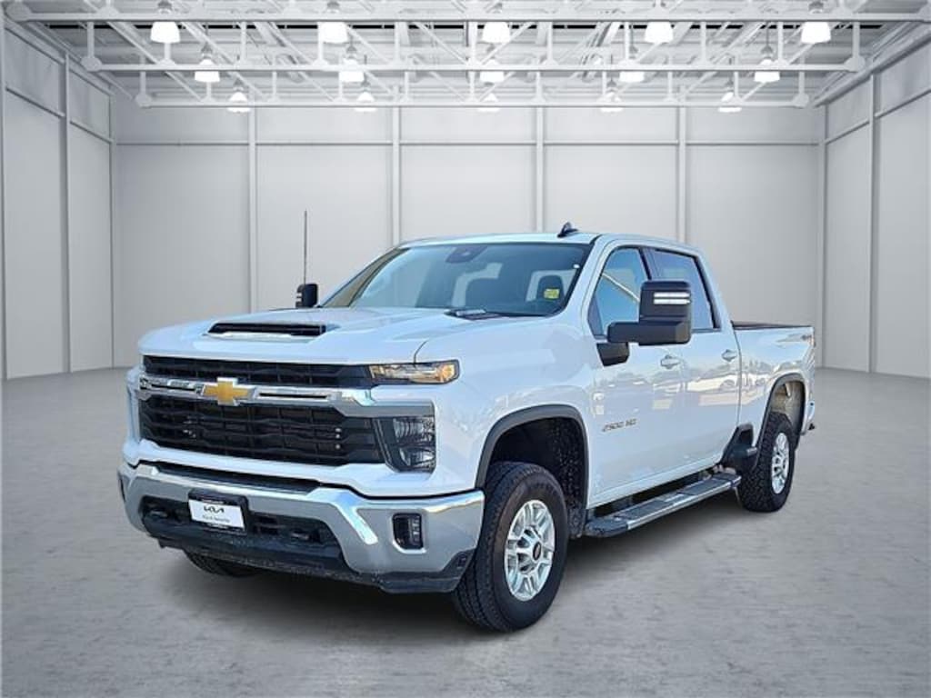 Used 2025 Chevrolet Silverado 2500HD LT 4x4 Crew Cab 6.75 ft. box 159 in. WB