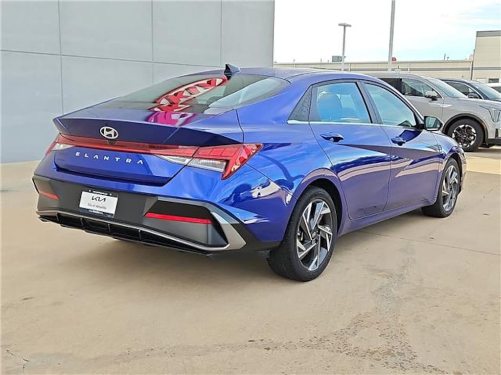 Used 2025 Hyundai Elantra SEL Convenience (IVT) Sedan