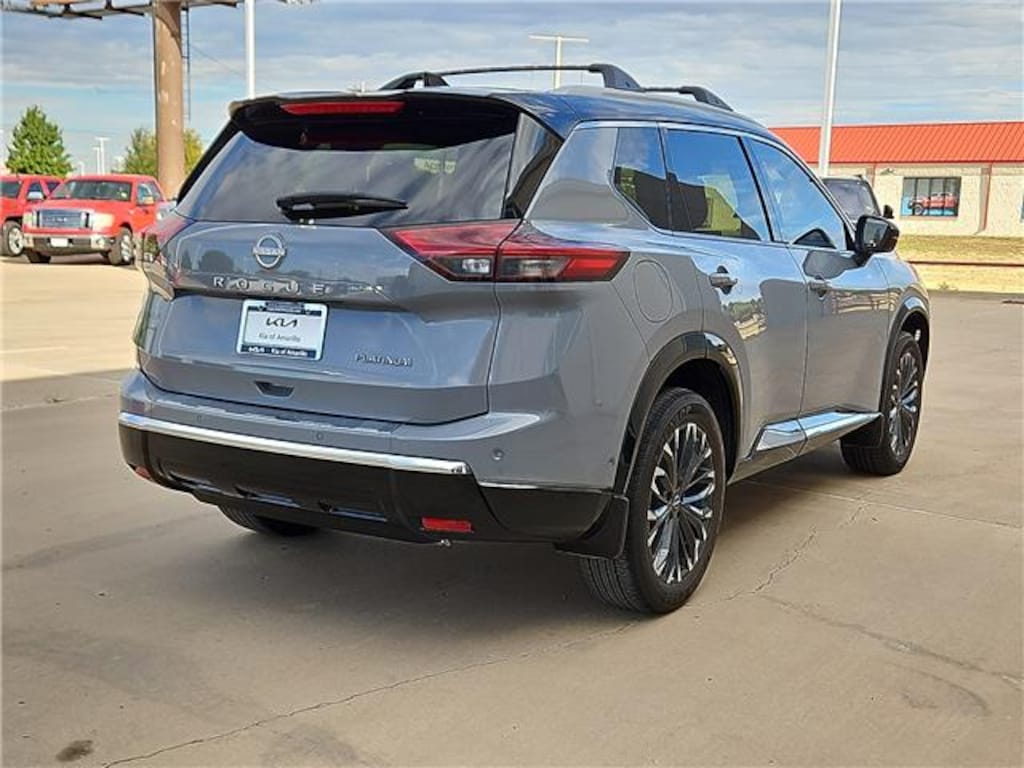 Used 2025 Nissan Rogue Platinum Front-Wheel Drive