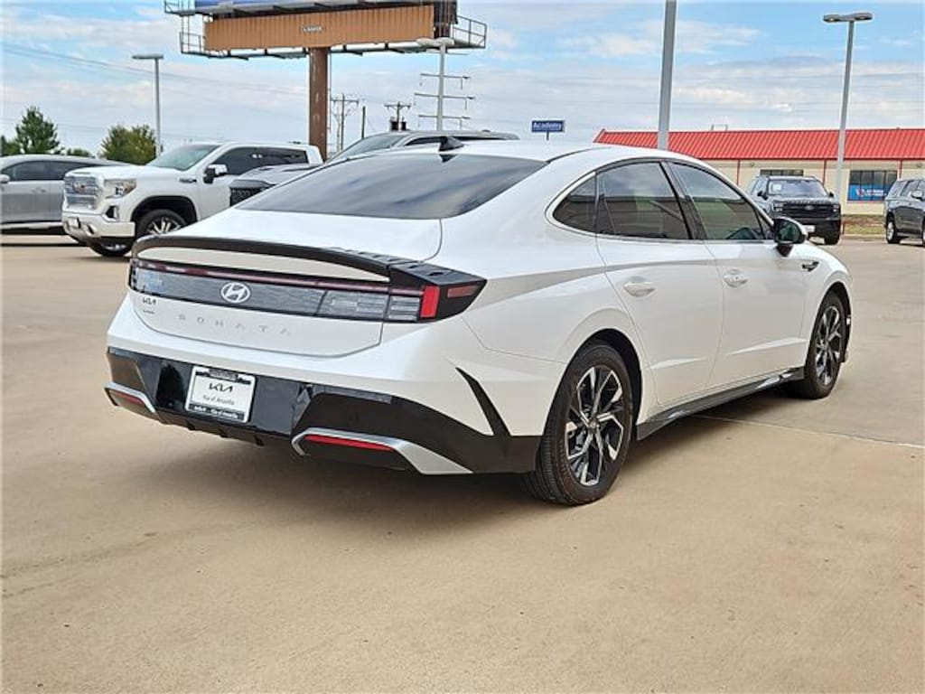 Used 2025 Hyundai Sonata SEL Front-Wheel Drive Sedan