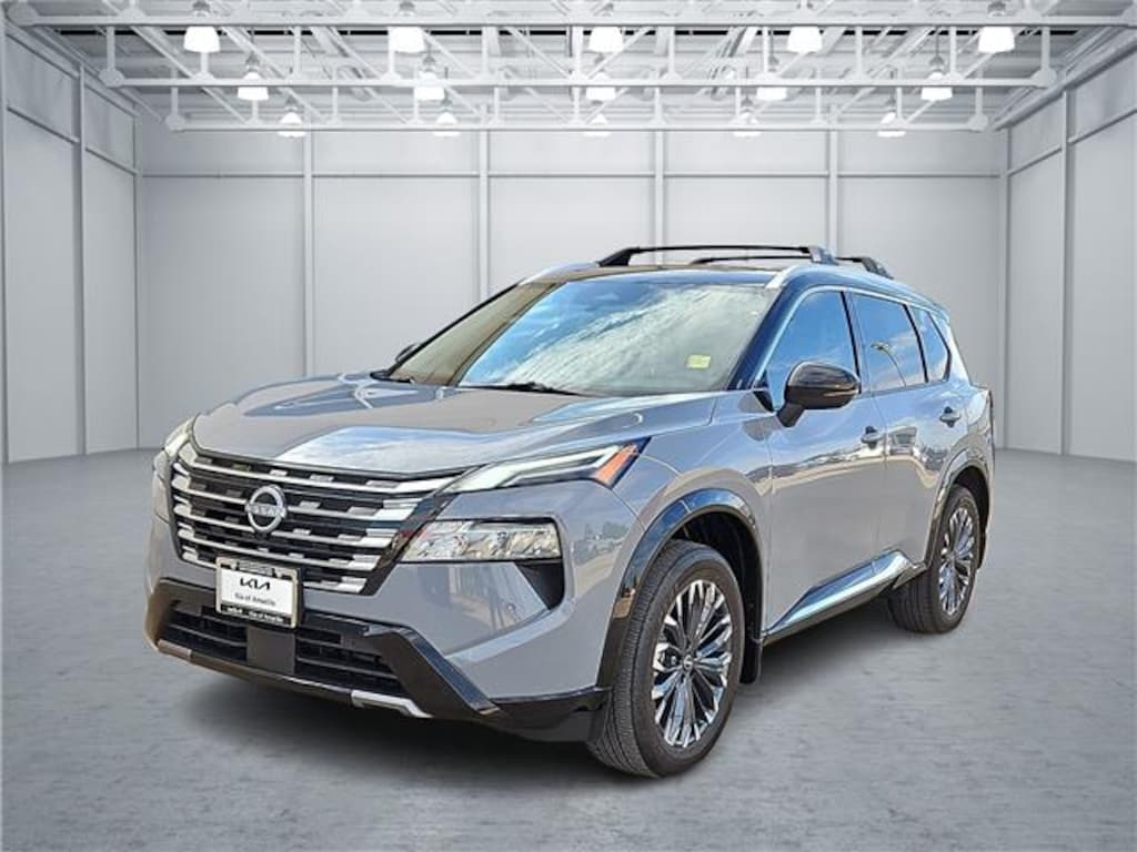 Used 2025 Nissan Rogue Platinum Front-Wheel Drive