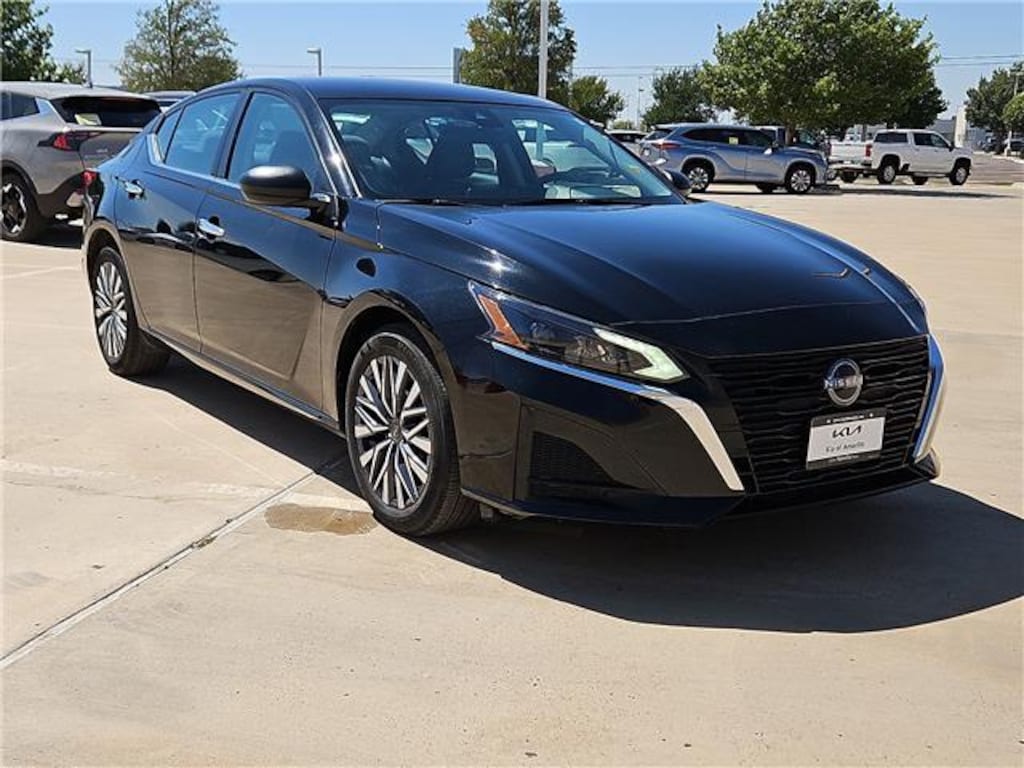 Used 2025 Nissan Altima SV