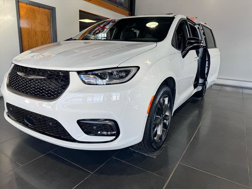 2026 Chrysler Pacifica