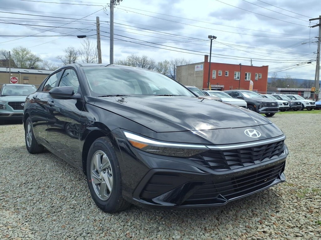 New 2026 Hyundai Elantra SE Sedan