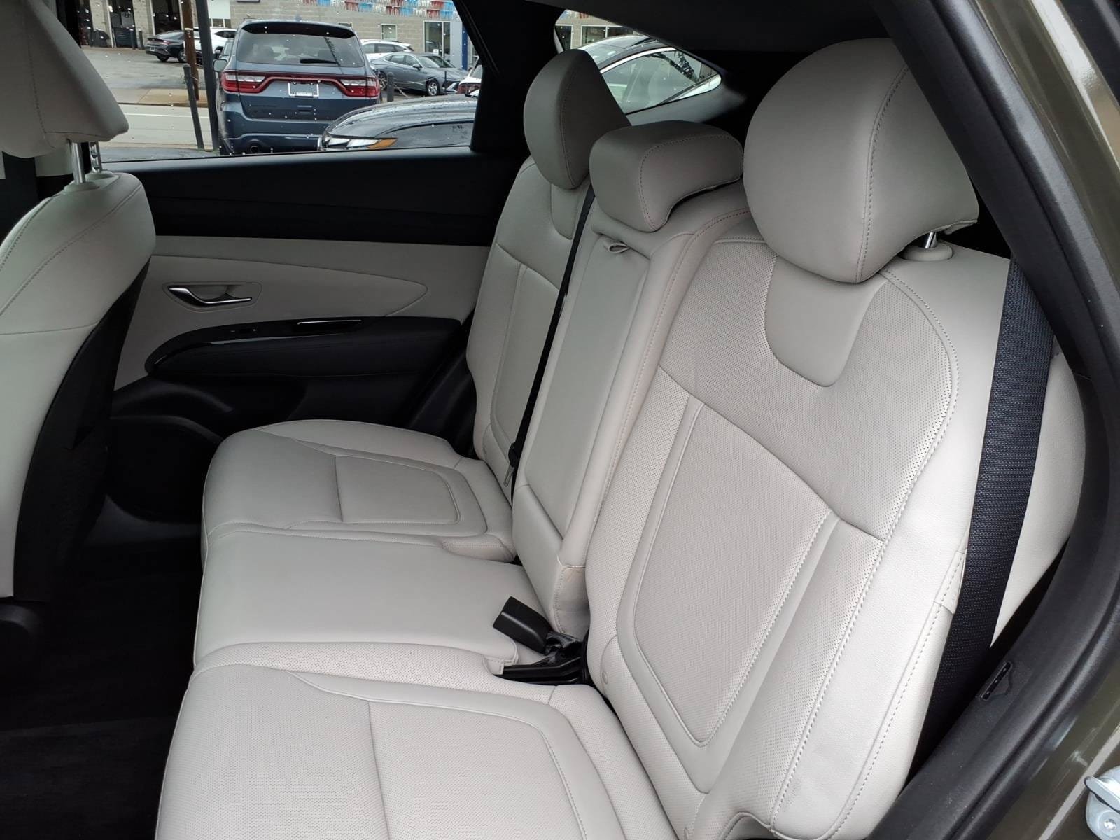 2025 Hyundai Tucson Limited - Photo 9
