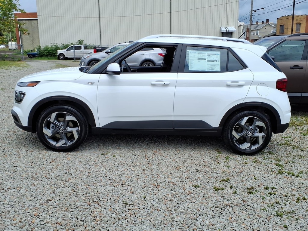 New 2026 Hyundai Venue SEL SUV