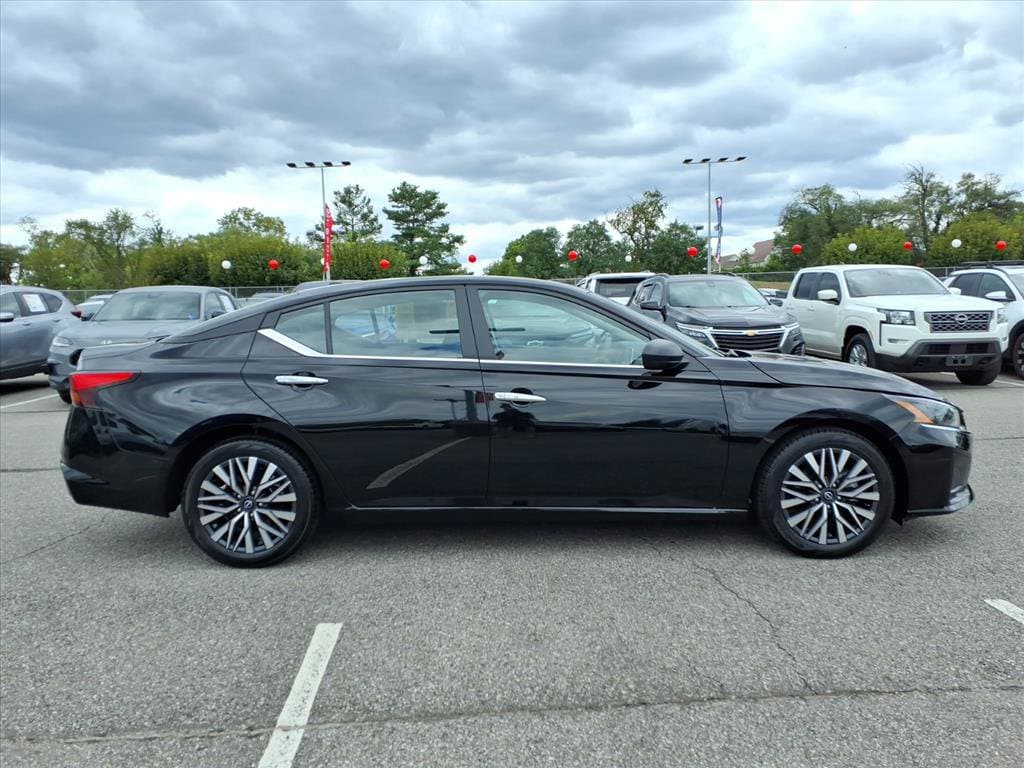 Used 2025 Nissan Altima 2.5 SV Sedan