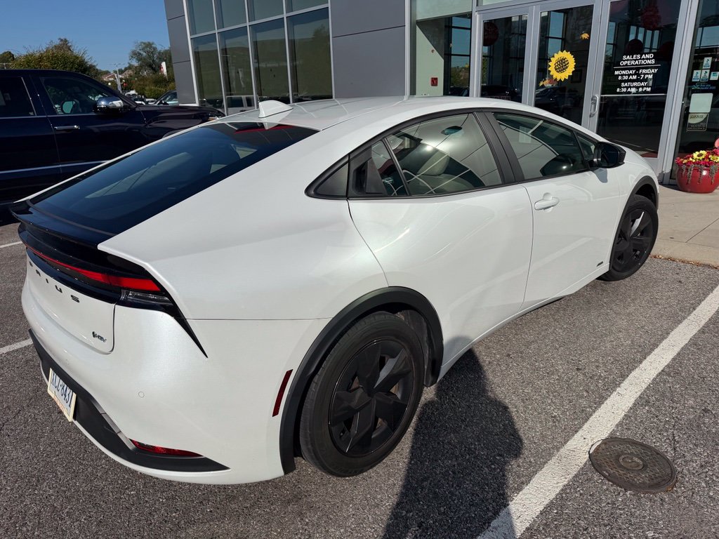 Used 2024 Toyota Prius LE Hatchback