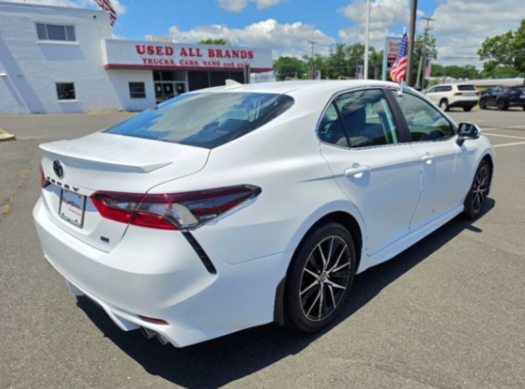 Used 2024 Toyota Camry SE Sedan