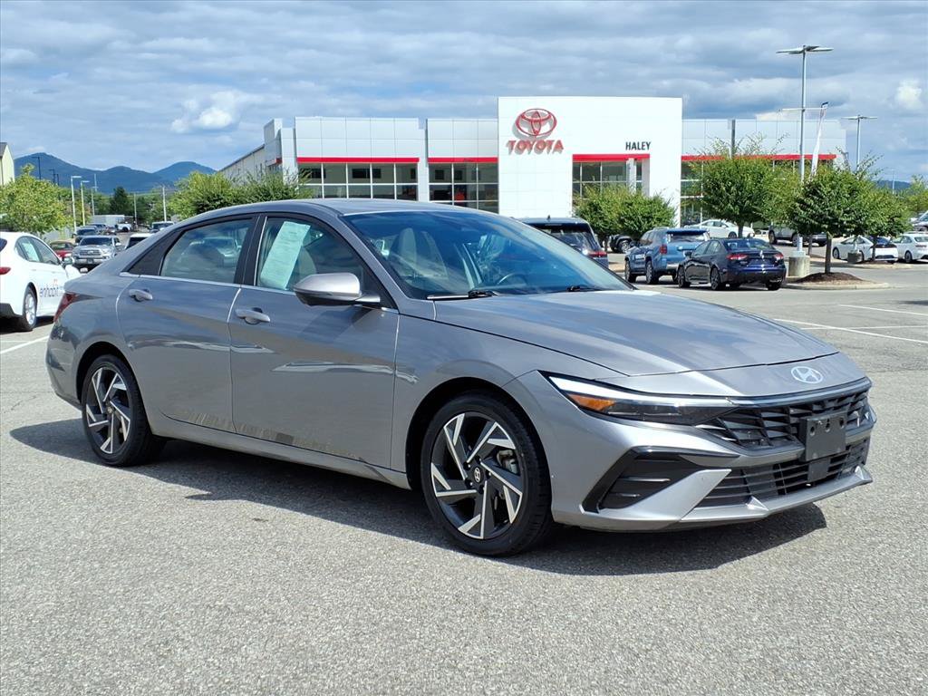 Used 2024 Hyundai Elantra Limited Sedan