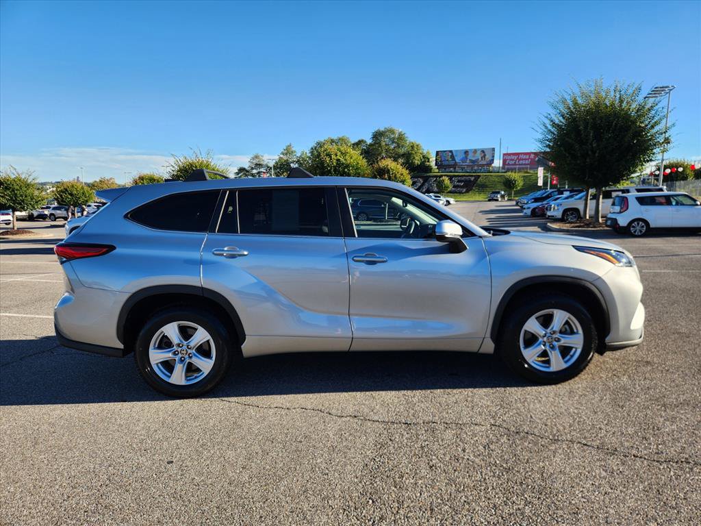 Used 2023 Toyota Highlander L SUV