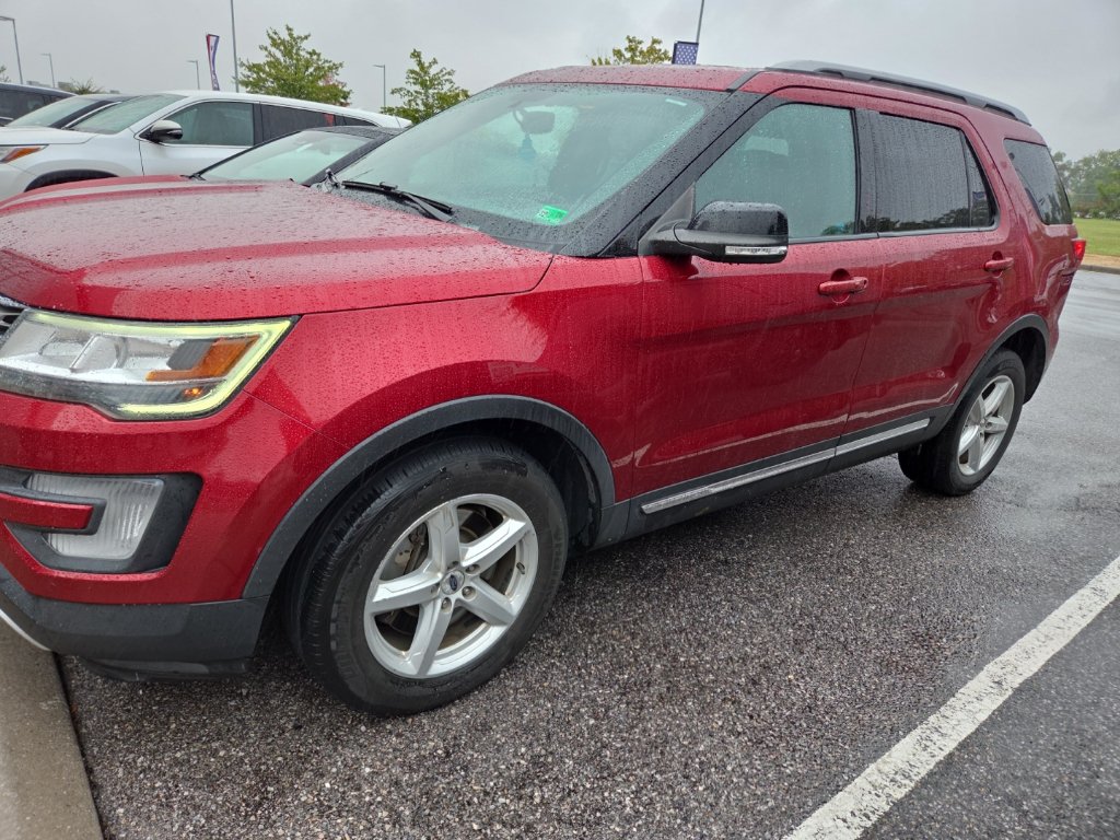 Used 2017 Ford Explorer XLT SUV