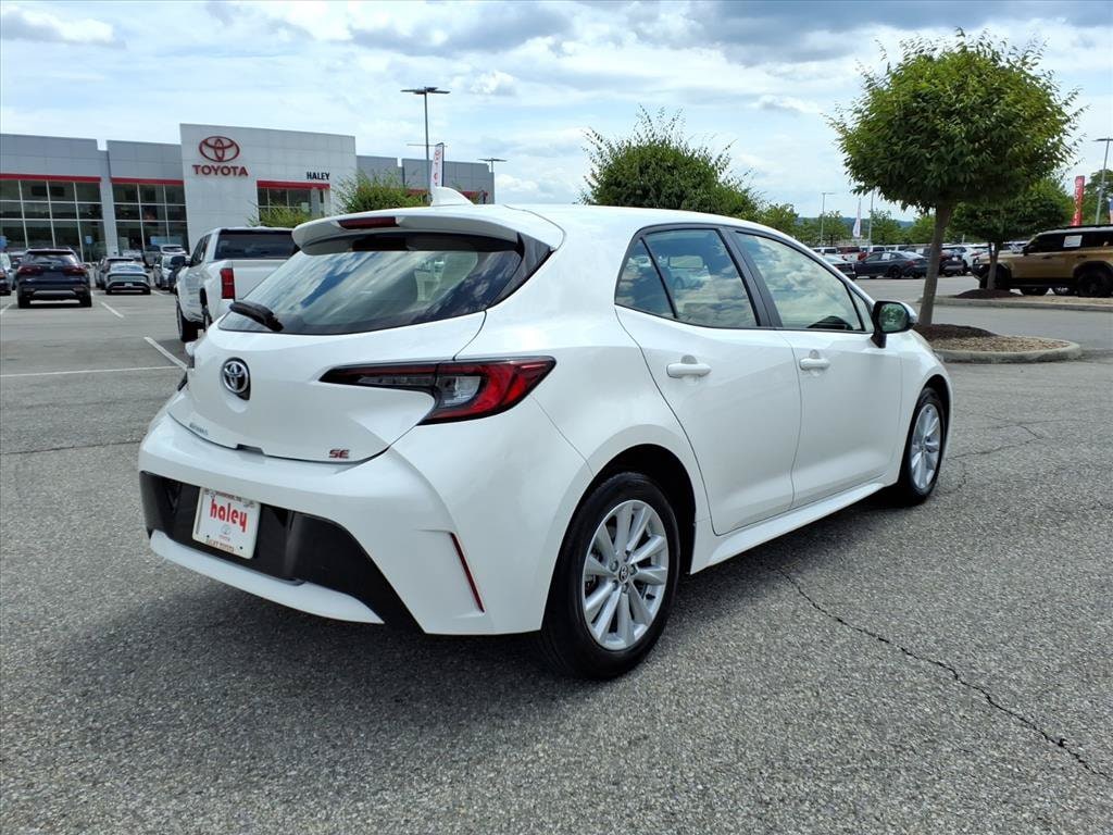 Certified 2025 Toyota Corolla Hatchback SE Hatchback