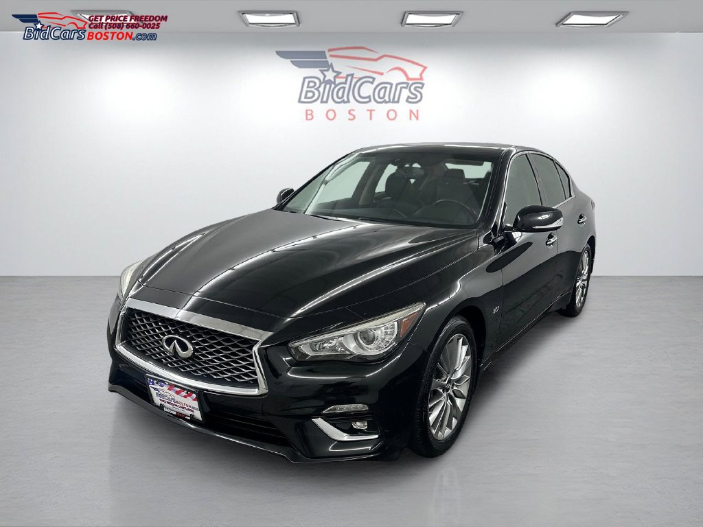 2018 INFINITI Q50 LUXE