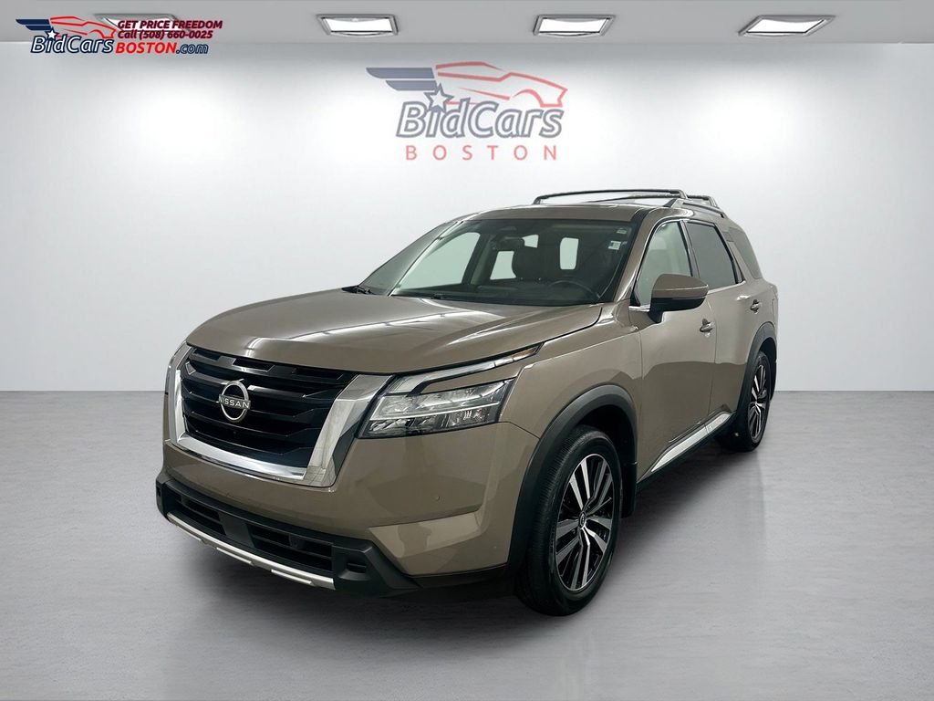 2024 Nissan Pathfinder Platinum