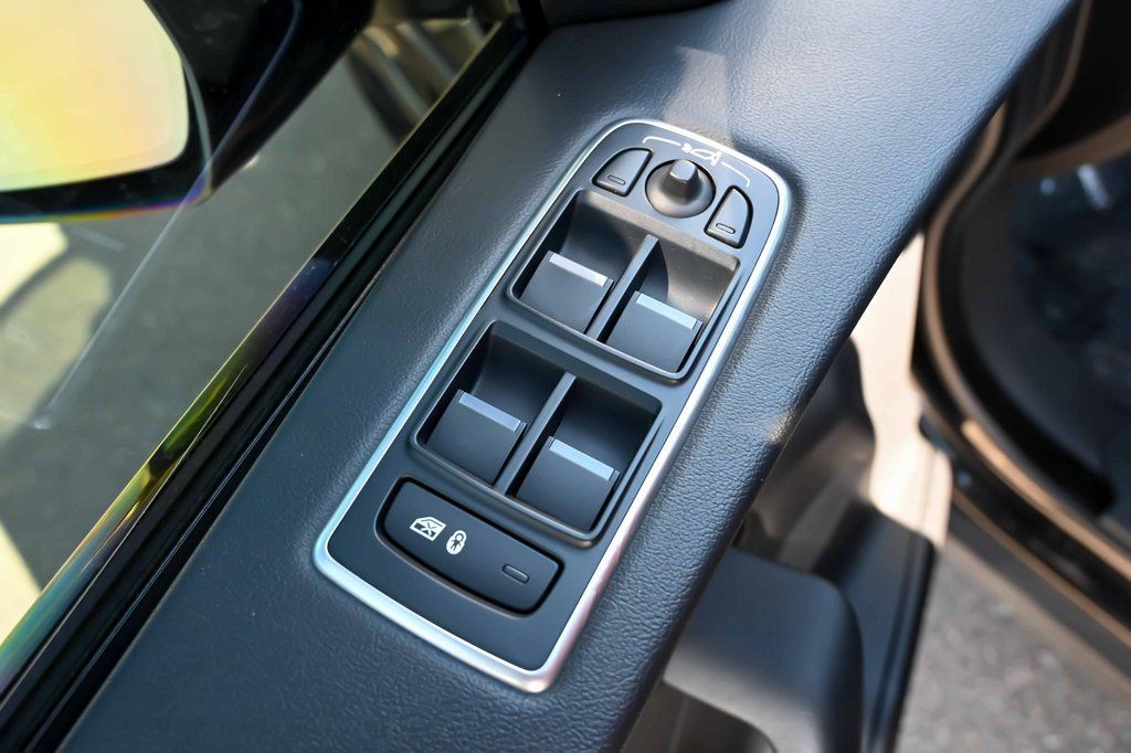 2020 Jaguar F-Pace SVR - Photo 11