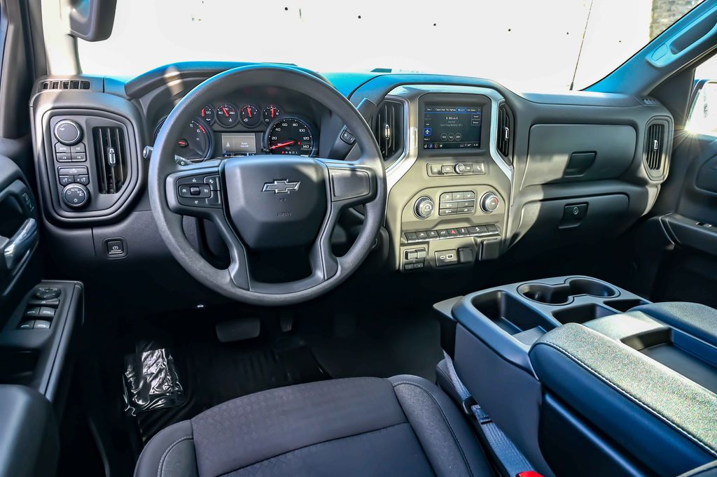 2024 Chevrolet Silverado 1500 Custom - Photo 18
