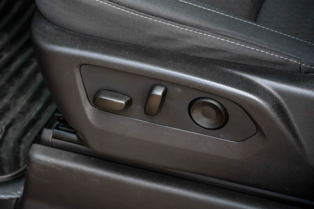 2024 Chevrolet Silverado 1500 Custom - Photo 15
