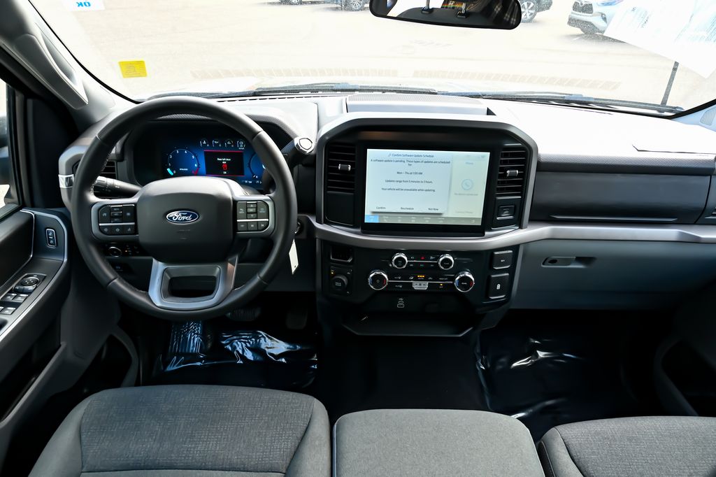 2025 Ford F-150 XLT - Photo 20