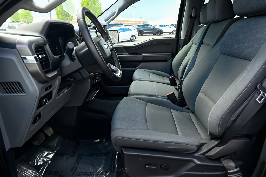 2025 Ford F-150 XLT - Photo 15