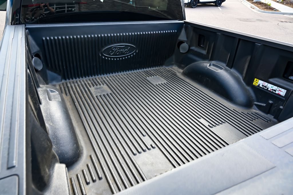 2025 Ford F-150 XLT - Photo 11
