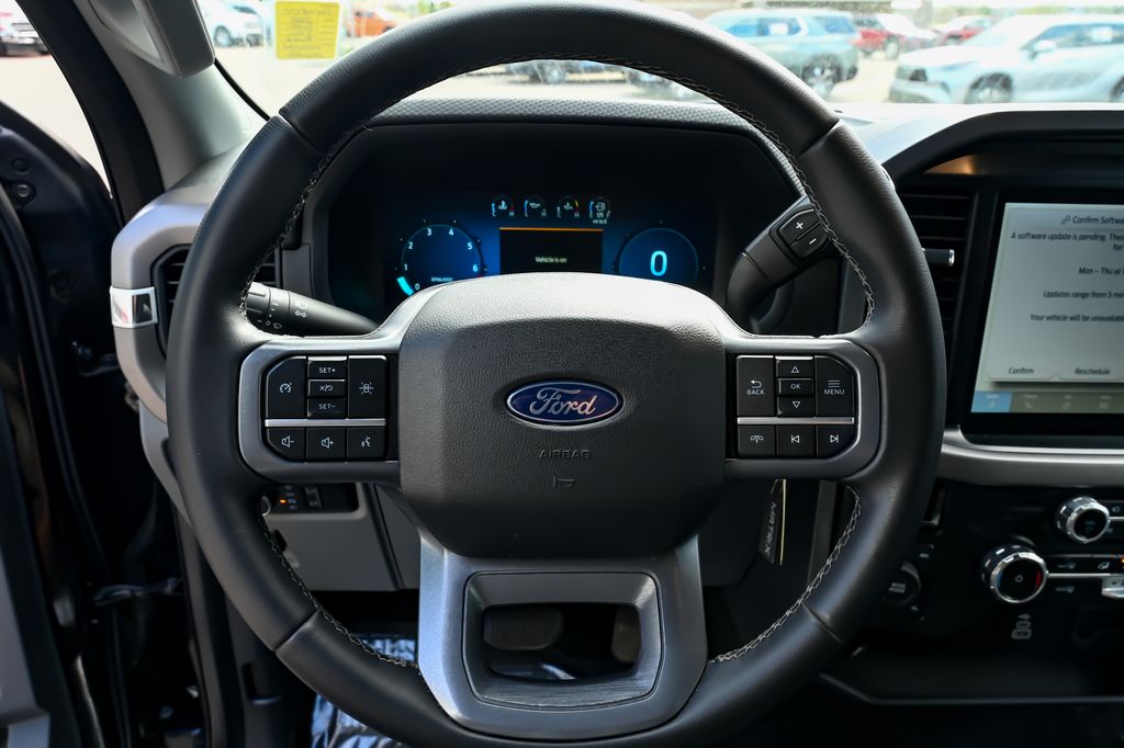 2025 Ford F-150 XLT - Photo 21