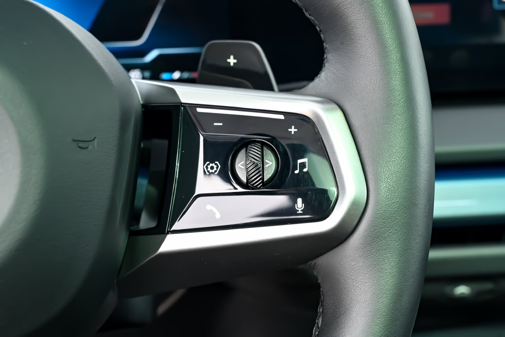 2025 BMW X3 30 - Photo 24