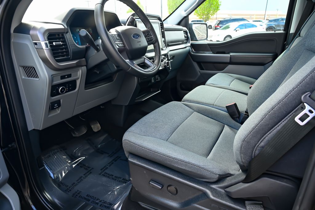 2025 Ford F-150 XLT - Photo 14