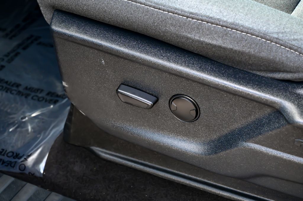 2025 Ford F-150 XLT - Photo 16