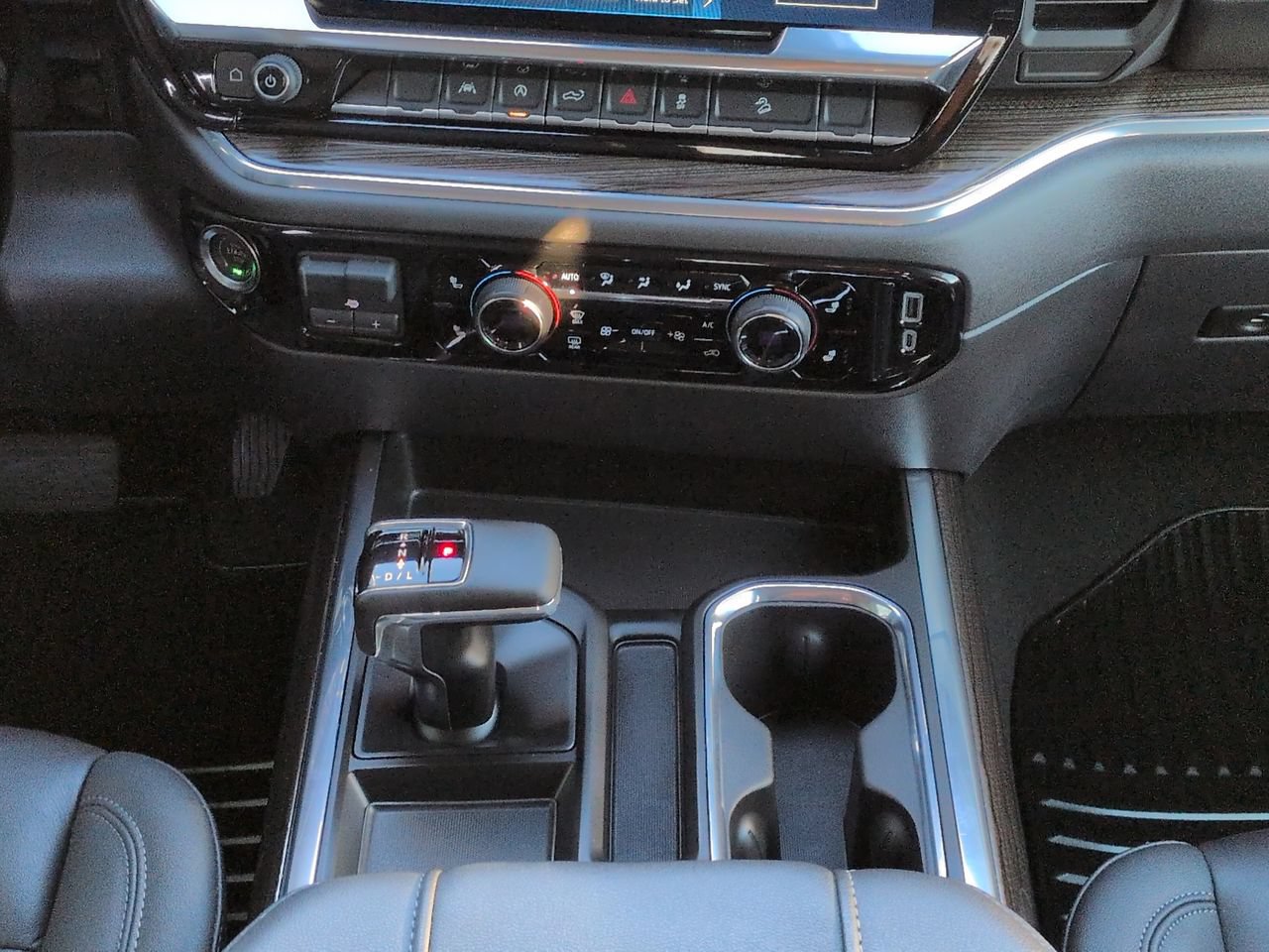 2025 Chevrolet Silverado 1500 RST - Photo 18