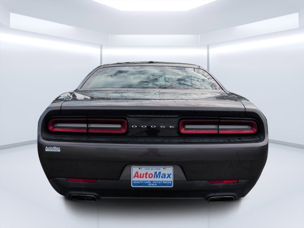 Used 2016 Dodge Challenger SXT Coupe