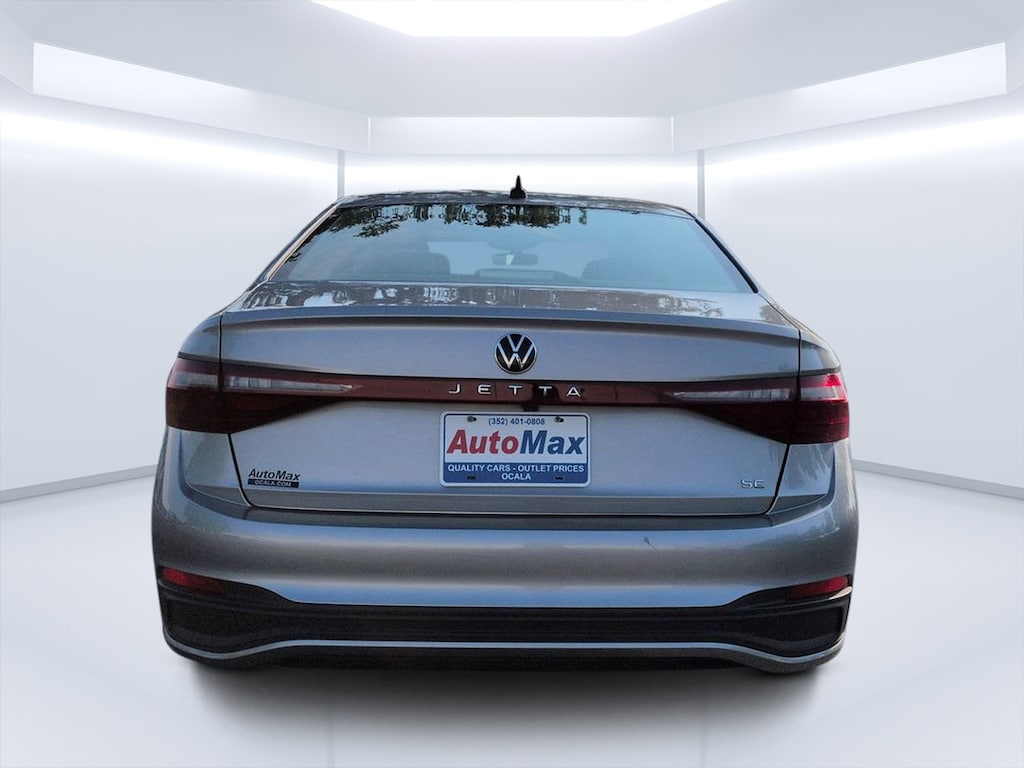 Used 2025 Volkswagen Jetta SE SE Auto