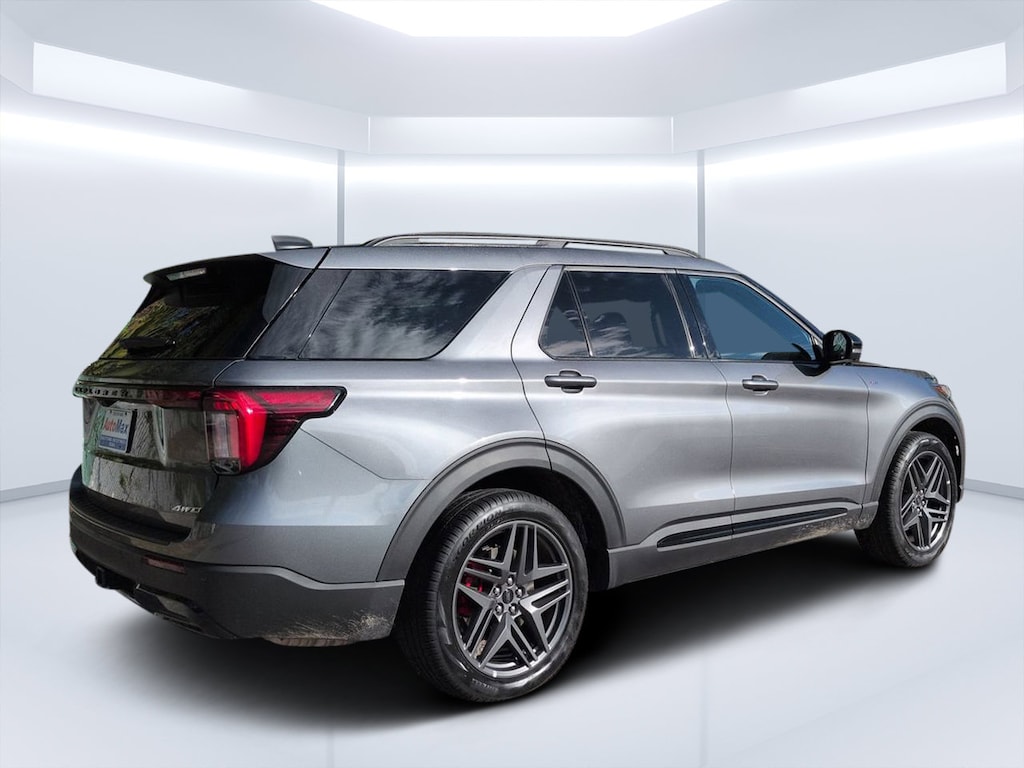 Used 2025 Ford Explorer ST-Line SUV
