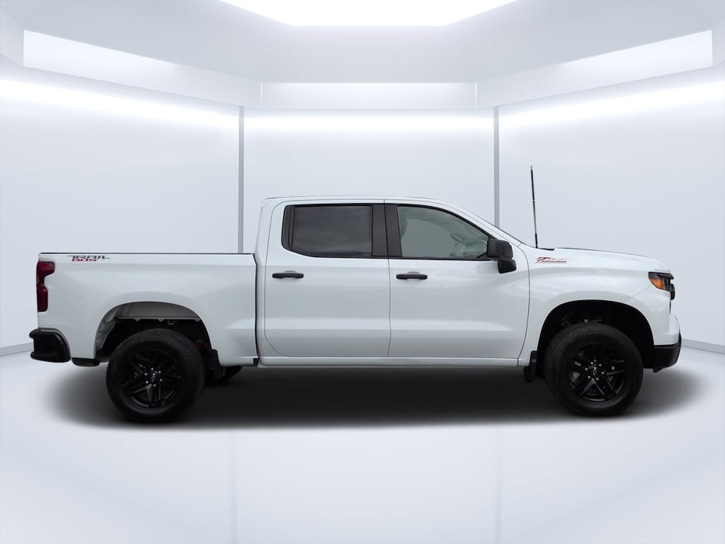 Used 2025 Chevrolet Silverado 1500 Custom Trail Boss Truck Crew Cab