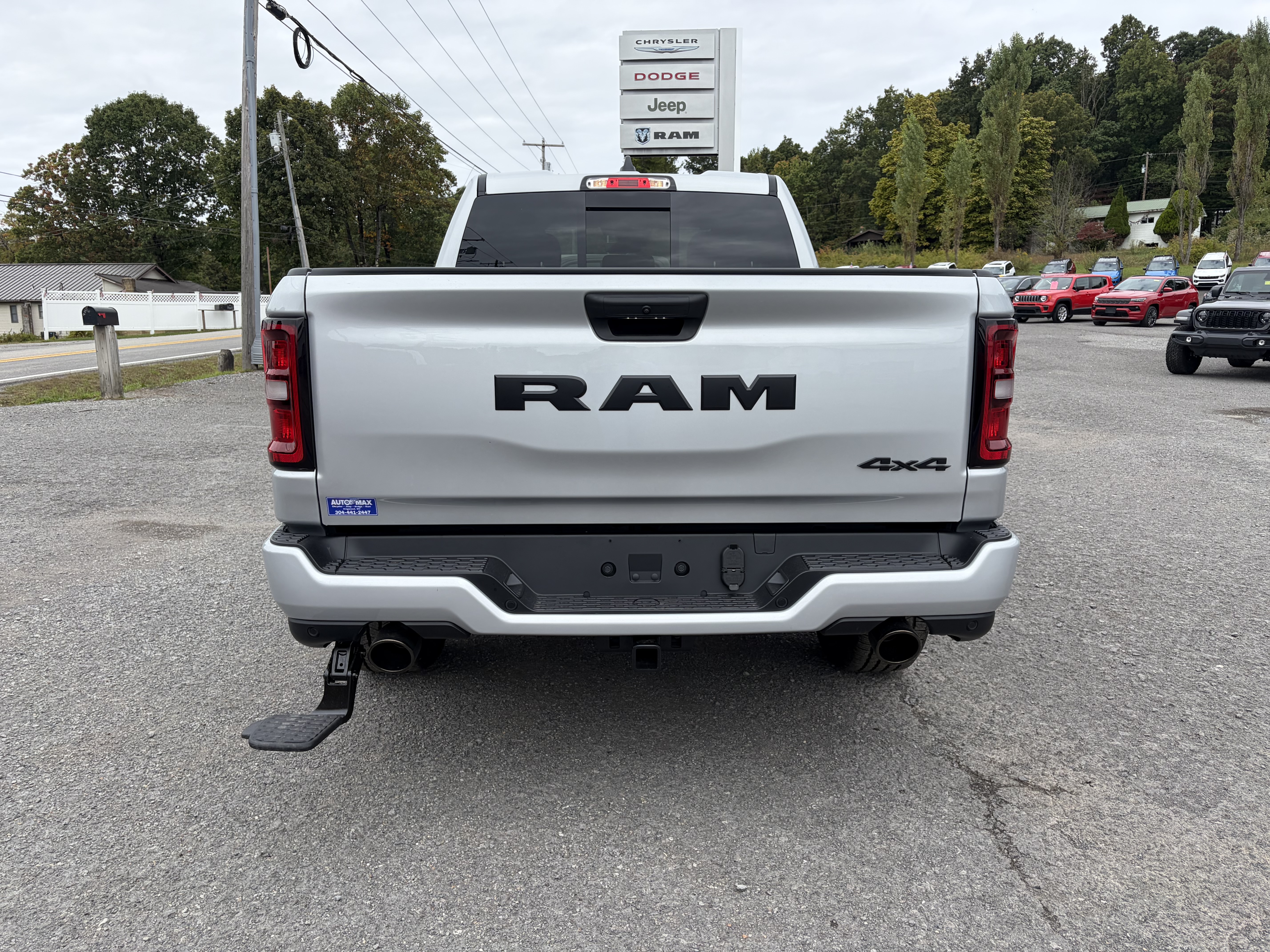 New 2027 Ram 1500 EXPRESS QUAD CAB 4X4 6'4 BOX Pickup