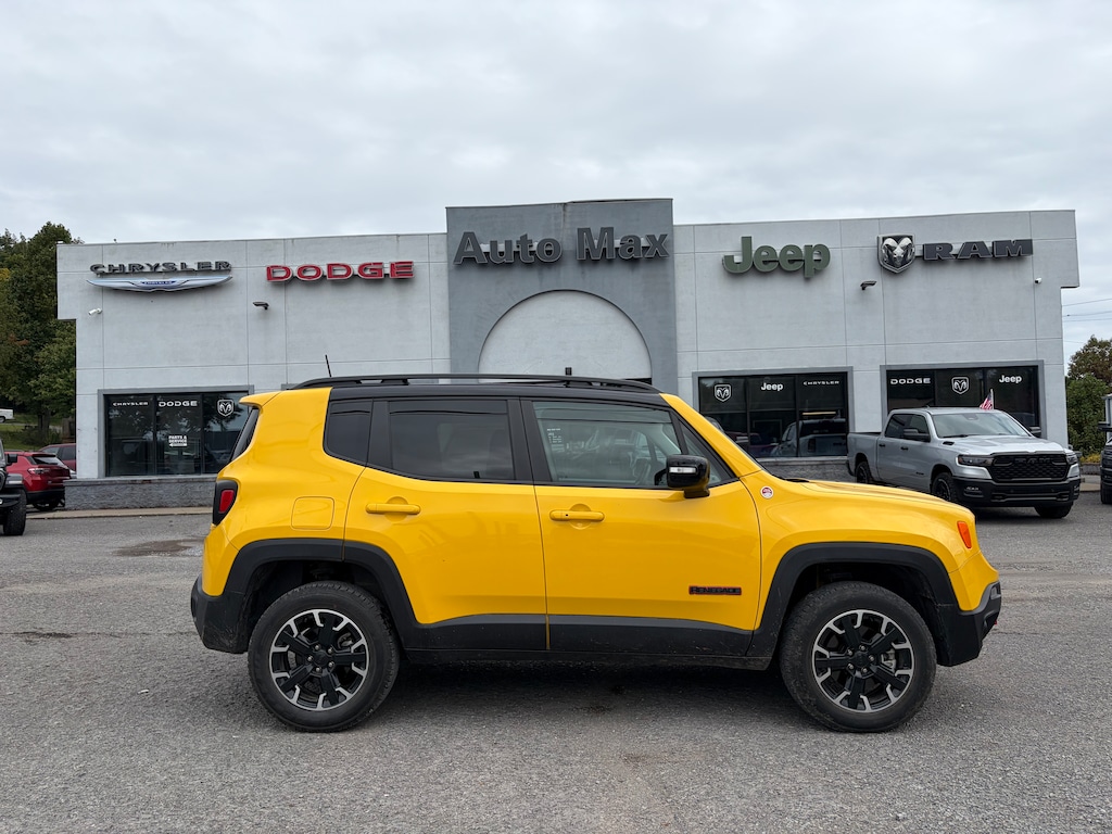 Used 2023 Jeep Renegade Trailhawk Trailhawk 4x4